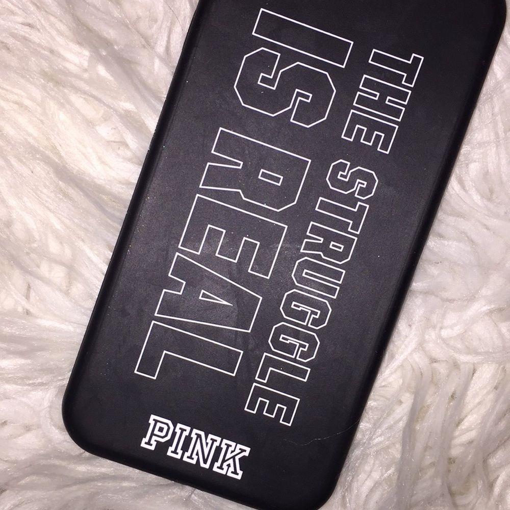 Victoria’s Secret PINK iPhone 6/7 Phone Case.